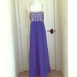 Jessica Simpson Embroidered Maxi Dress size M